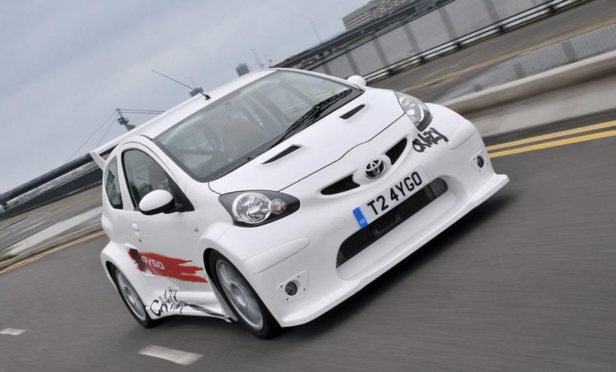  Toyota Aygo Crazy 2008 года  (фото 6 из 16)